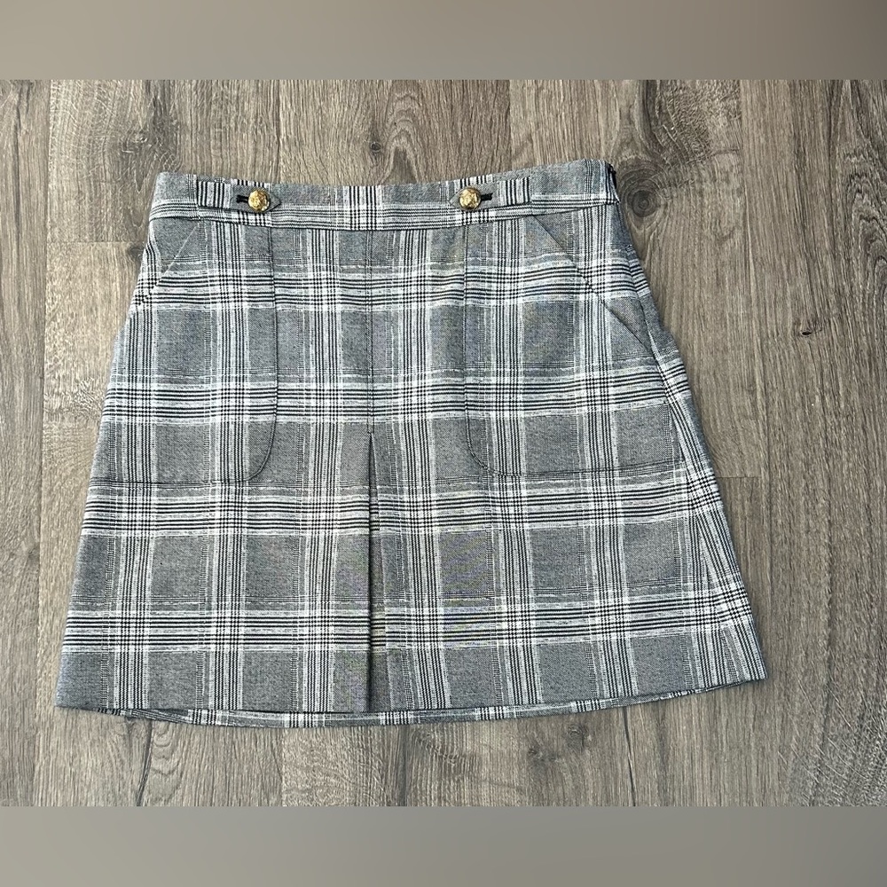 Banana Republic black and white plaid skirt with pockets